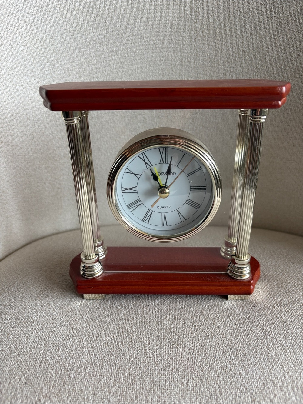 VTG desk clock
